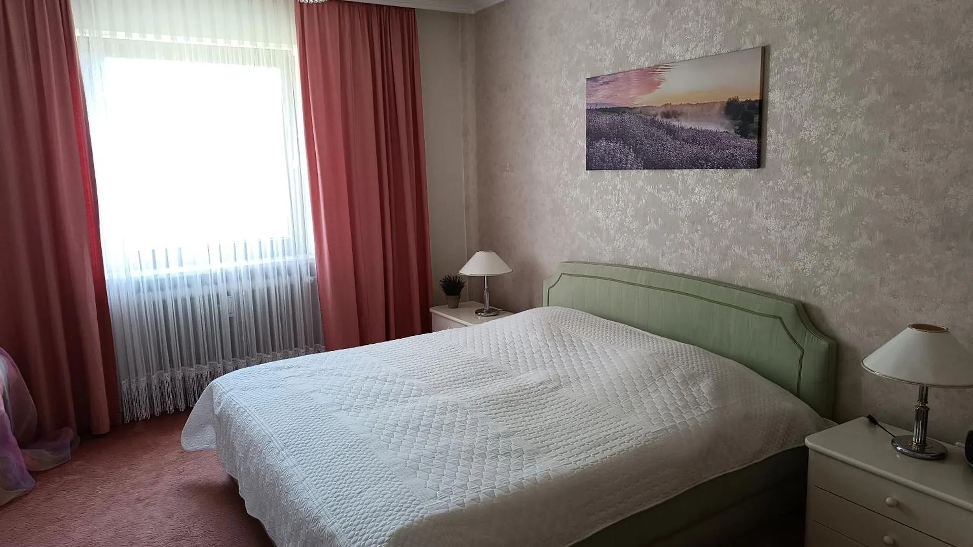 Zimmer Mit Sonnenaufgang, Kuehlschrank, Ventilator Und Ruhiger Innenhof Obergeschoss Bei Koberstein 0*, Tutzing Deutschland