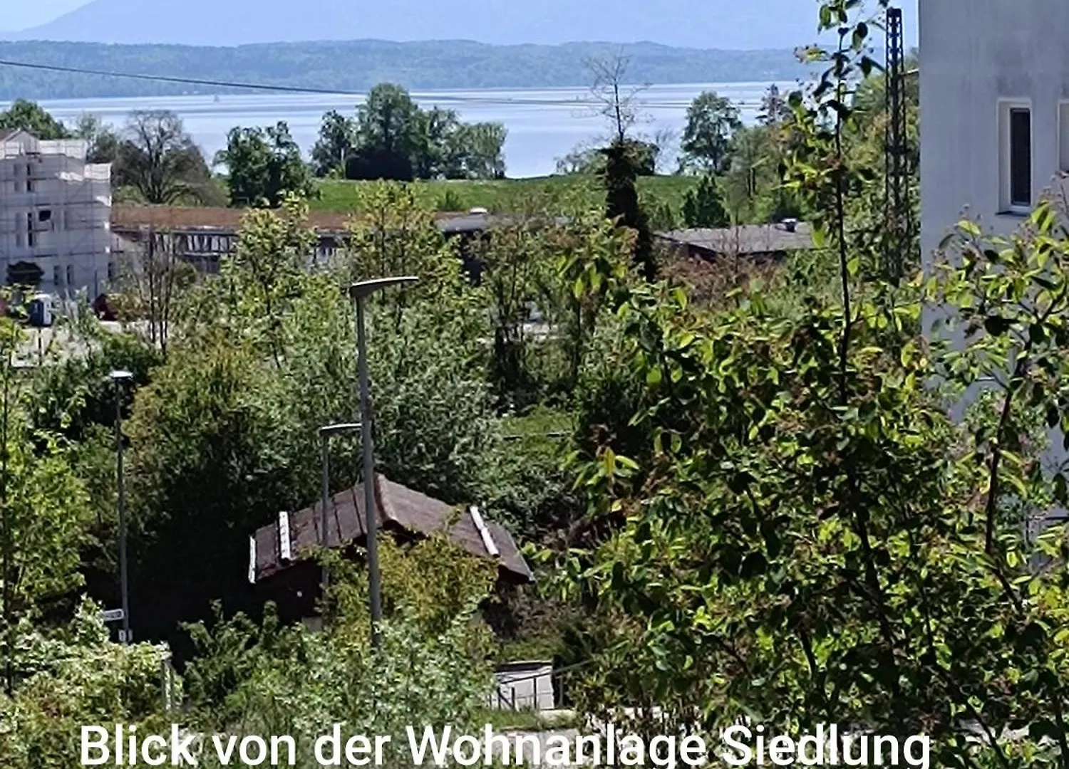 Zimmer Mit Sonnenaufgang, Kuehlschrank, Ventilator Und Ruhiger Innenhof Obergeschoss Bei Koberstein